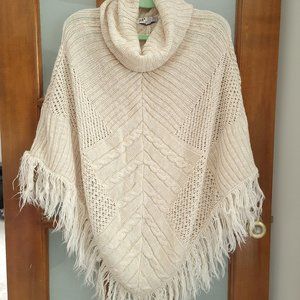 Jolt Turtleneck Sweater Knit Poncho (Ivory, L)